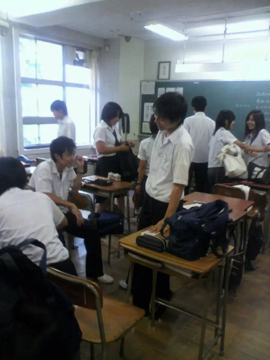 2010年代校园怀旧写真 | 翻盖手机拍摄