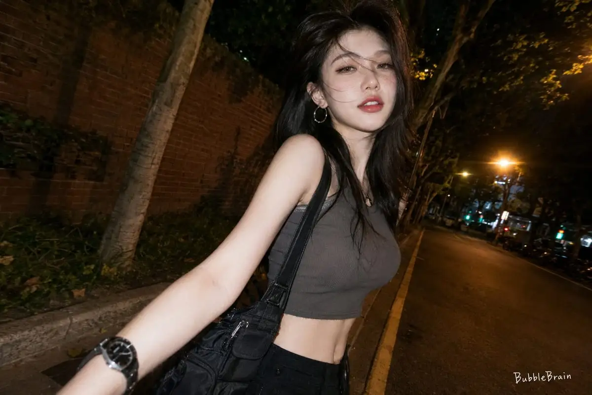 抖音风夜景自拍 | 闪光灯街头辣妹氛围感